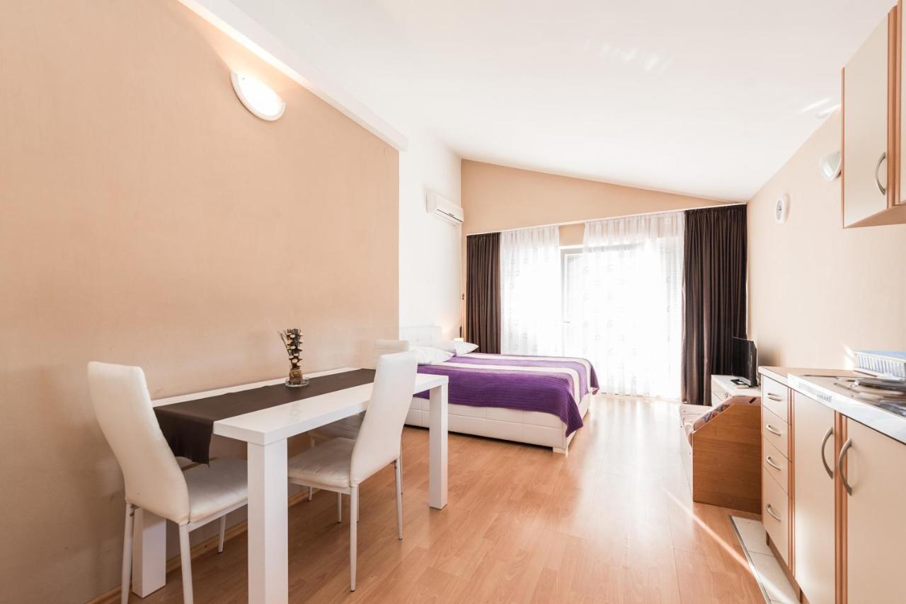 Apartments Danijela 1 Sukošan Eksteriør bilde